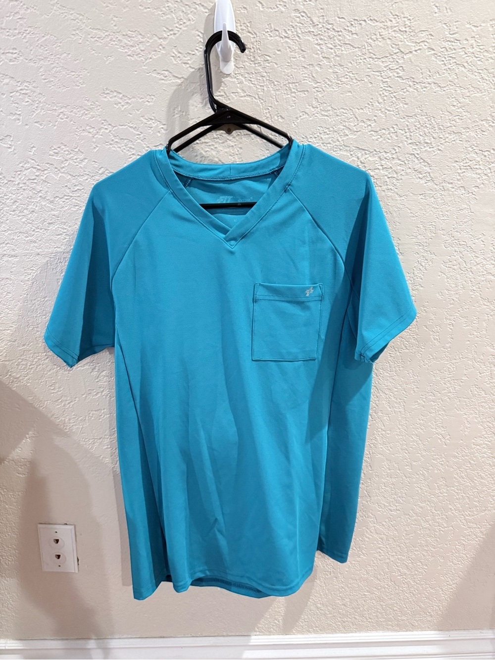 FitScrubs- full set men’s scrubs Medium